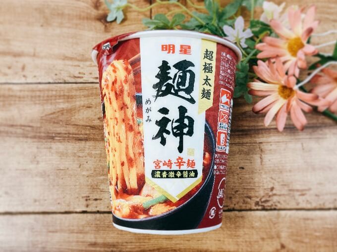 麺神カップ　宮崎辛麺　価格：248円（税込）